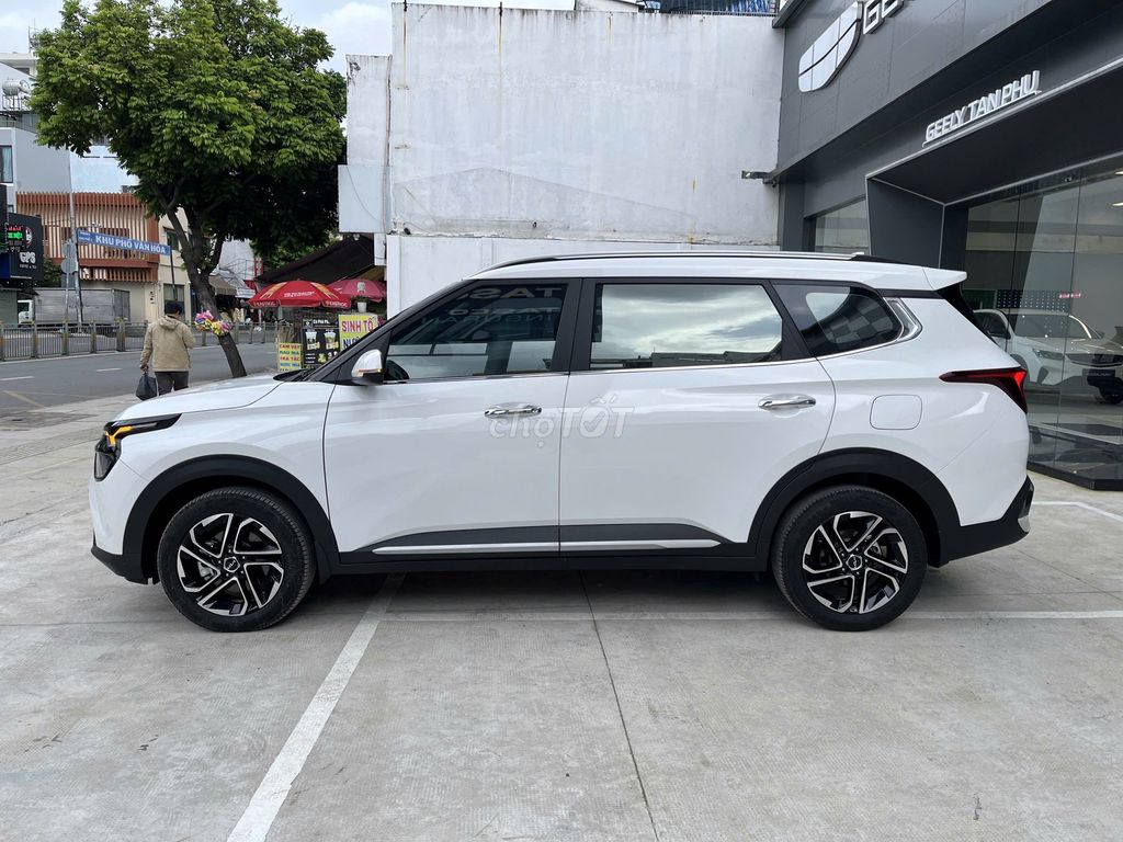 KIA CARENS 1.5G LUXURY 2024 GIA ĐÌNH LƯỚT VAY 75%. Mua bán Ô tô tại Thành phố Thủ Đức Tp Hồ Chí Minh được đăng bởi Hiếu hình 4