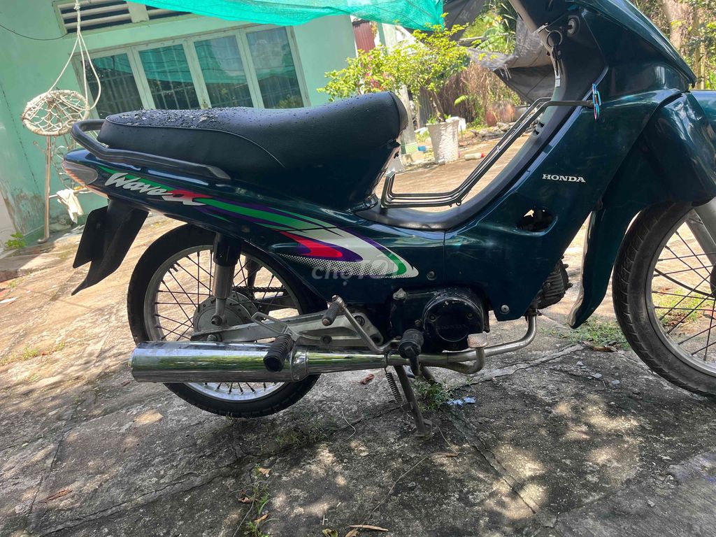 xe wave tàu đời đầu 2002