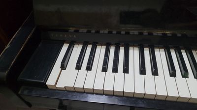 HCM th lý đàn piano cơ Yamaha U1E upright