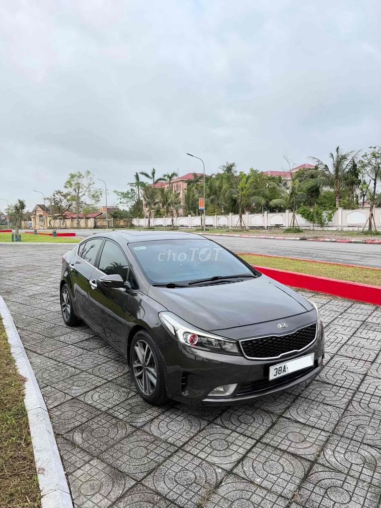 Kia Cerato 2016 1.6 AT - 100000 km. Mua bán Ô tô tại Thành phố Hà Tĩnh Hà Tĩnh được đăng bởi Hải Đường Auto 33 hình 9