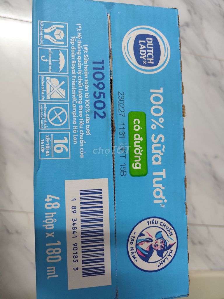 Sữa tươi có đường Dutch Lady 180ml 48 hộp DATE XA. Mua bán Đồ ăn, thực phẩm và các loại khác tại Quận 7 Tp Hồ Chí Minh được đăng bởi Linh Phạm hình 1