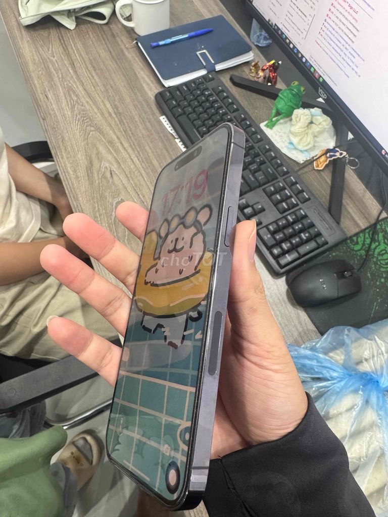 Apple iPhone 14 Pro Max 256GB Tím Đã thay Face ID. Mua bán Điện thoại tại Huyện Thanh Trì Hà Nội được đăng bởi Zũ hình 1