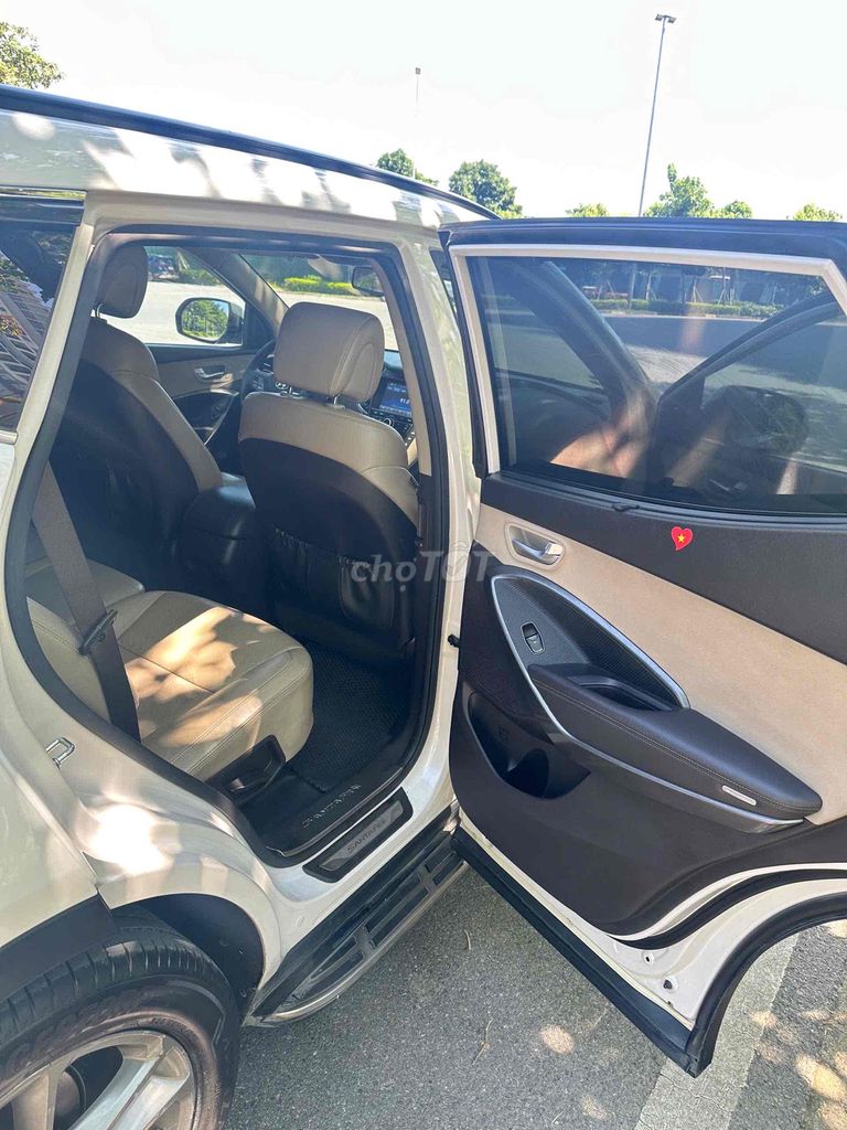 Hyundai Santa Fe 2.2 CIRD 4WD - 170000 km. Mua bán Ô tô tại Quận Hoàng Mai Hà Nội được đăng bởi Phạm Lân hình 8
