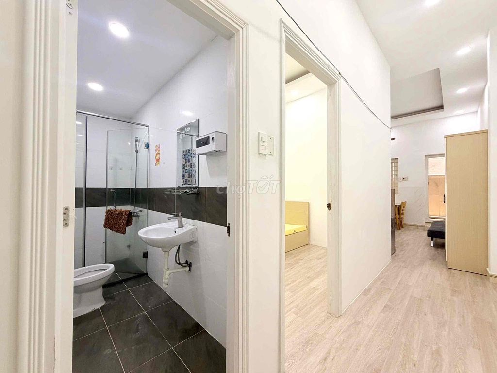 CHO THUÊ 2PN SÂN VƯỜN NGAY LÊ HỒNG PHONG QUẬN 10 NHẬN 4 NGƯỜI 2 XE