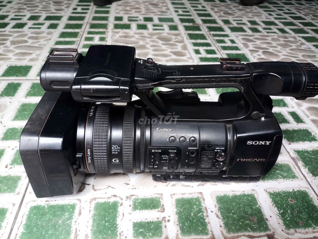 Máy quay Sony HXR-NX5P hệ Pal