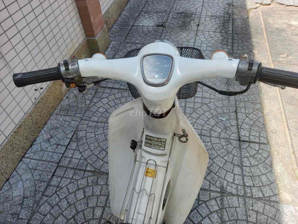 Honda Super Cub én lùn Trắng đẹp