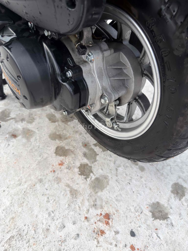 Vespa 50 cc 2025 мало пробег документы на владельца