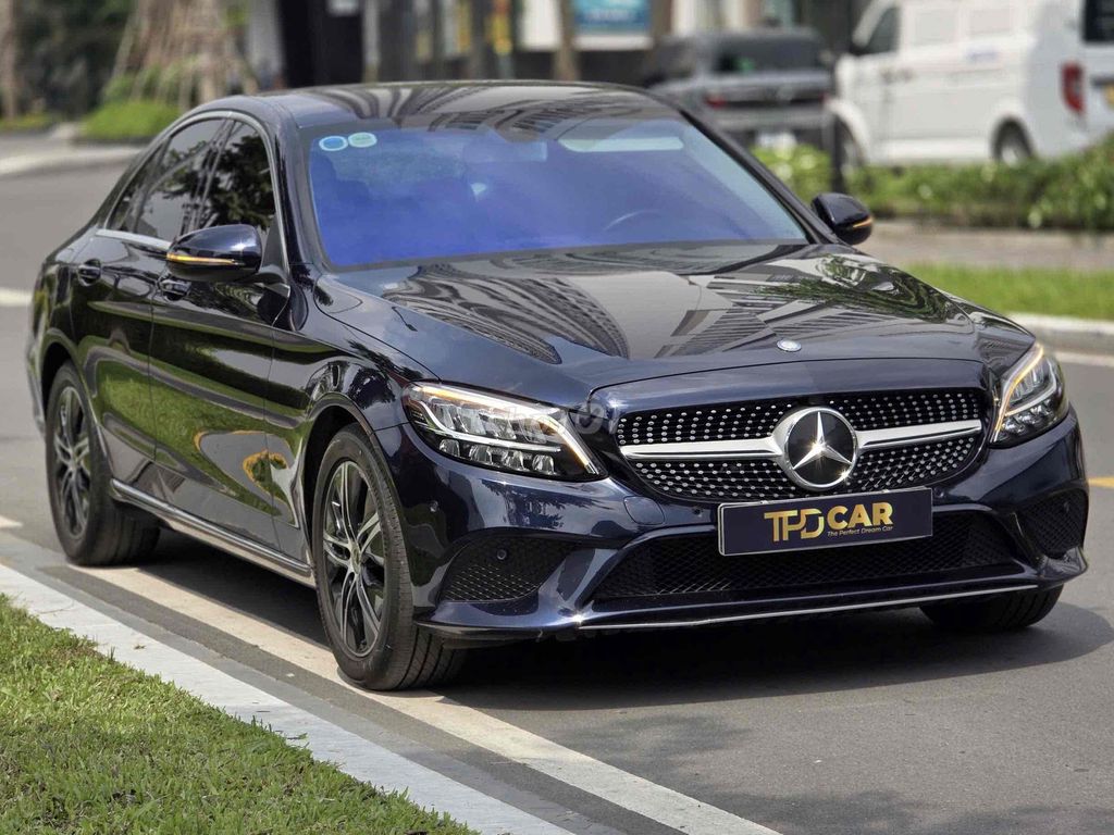 Mercedes C180 2020 Lướt nhẹ 44.000km. Mua bán Ô tô tại Quận Bình Tân Tp Hồ Chí Minh được đăng bởi Hoàng Thọ hình 5