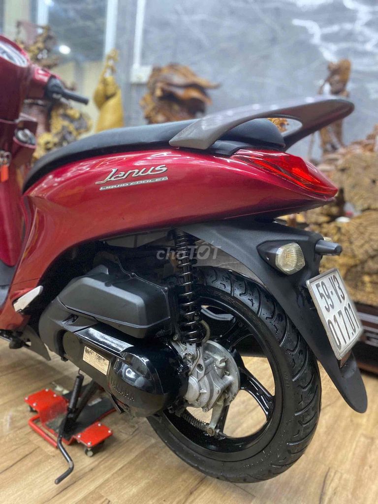 👉Janus 2018 chính chủ biển Tp khoá smartkey. Mua bán Xe máy tại Quận 7 Tp Hồ Chí Minh được đăng bởi Xe Cũ Hiếu CT hình 6
