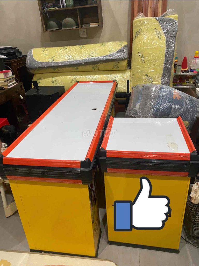 Quầy thu ngân Rất mới. Mua bán Tủ, kệ gia đình tại Quận Bình Thuỷ Cần Thơ được đăng bởi Ánh Thu hình 1