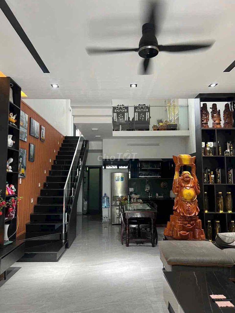 Аренда · 3 комн. · 100 м² · Quận Cẩm Lệ, ул. Đường Mai Chí Thọ