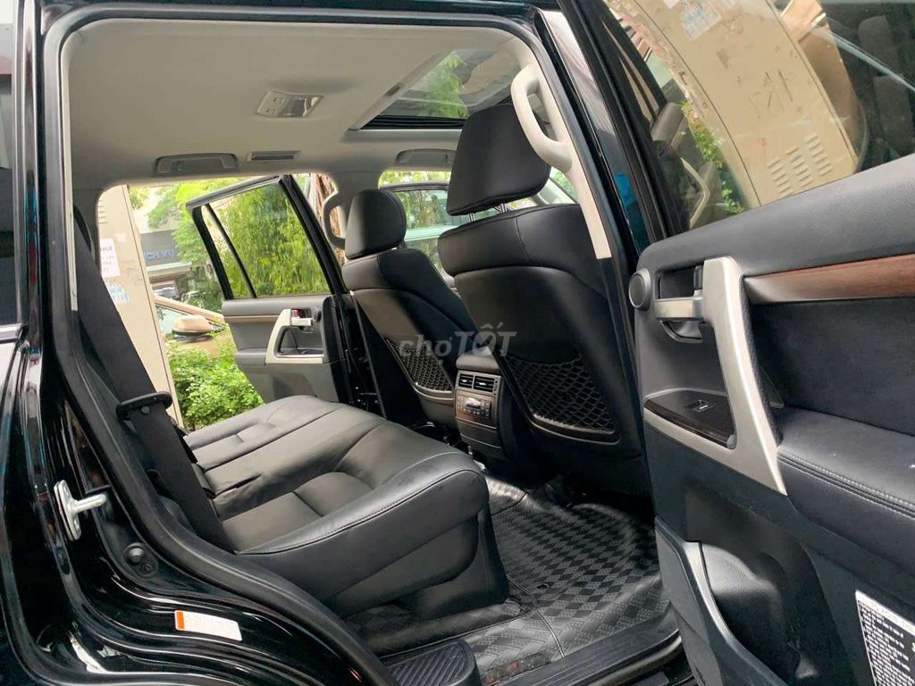 Toyota Land Cruiser xe chủ tịch thiên hạ vô địch. Mua bán Ô tô tại Quận Bắc Từ Liêm Hà Nội được đăng bởi Gia Quân hình 13