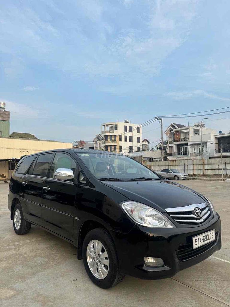 innova bản V tự động đời 2010. Mua bán Ô tô tại Quận Bình Tân Tp Hồ Chí Minh được đăng bởi Nguyễn Tấn Nghiêm hình 1