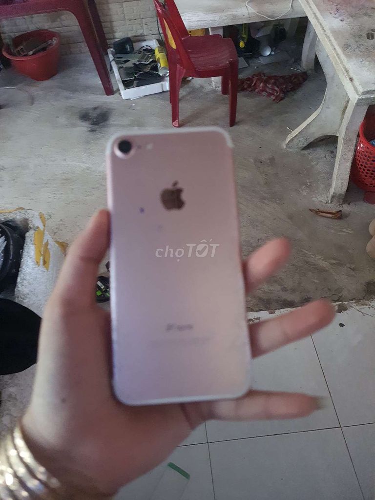 Apple iPhone 7 32GB Hồng. Mua bán Điện thoại tại Quận Ninh Kiều Cần Thơ được đăng bởi the hình 1