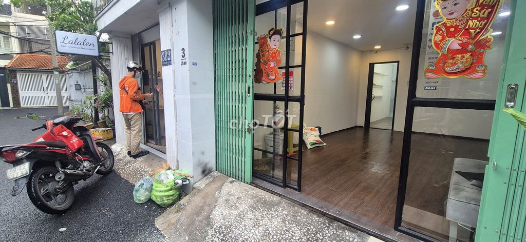 HOT! Cho thuê chung cư tầng trệt vừa ở và kinh doanh Q.10 - ảnh 3