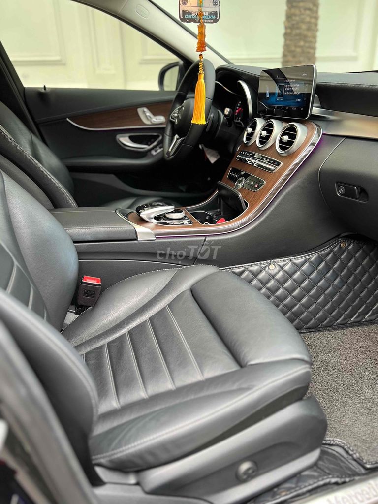 Mercedes C200 Exclusive odo 28k km siêu lướt 2019. Mua bán Ô tô tại Quận Bình Thạnh Tp Hồ Chí Minh được đăng bởi Nguyễn Thanh Tân hình 15