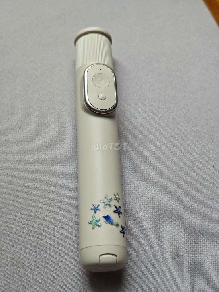 Gậy chụp ảnh Xiaomi Kim loại Trắng. Mua bán Phụ kiện (Màn hình, Chuột...) tại Thành phố Phú Quốc Kiên Giang được đăng bởi Hùng Trần hình 1