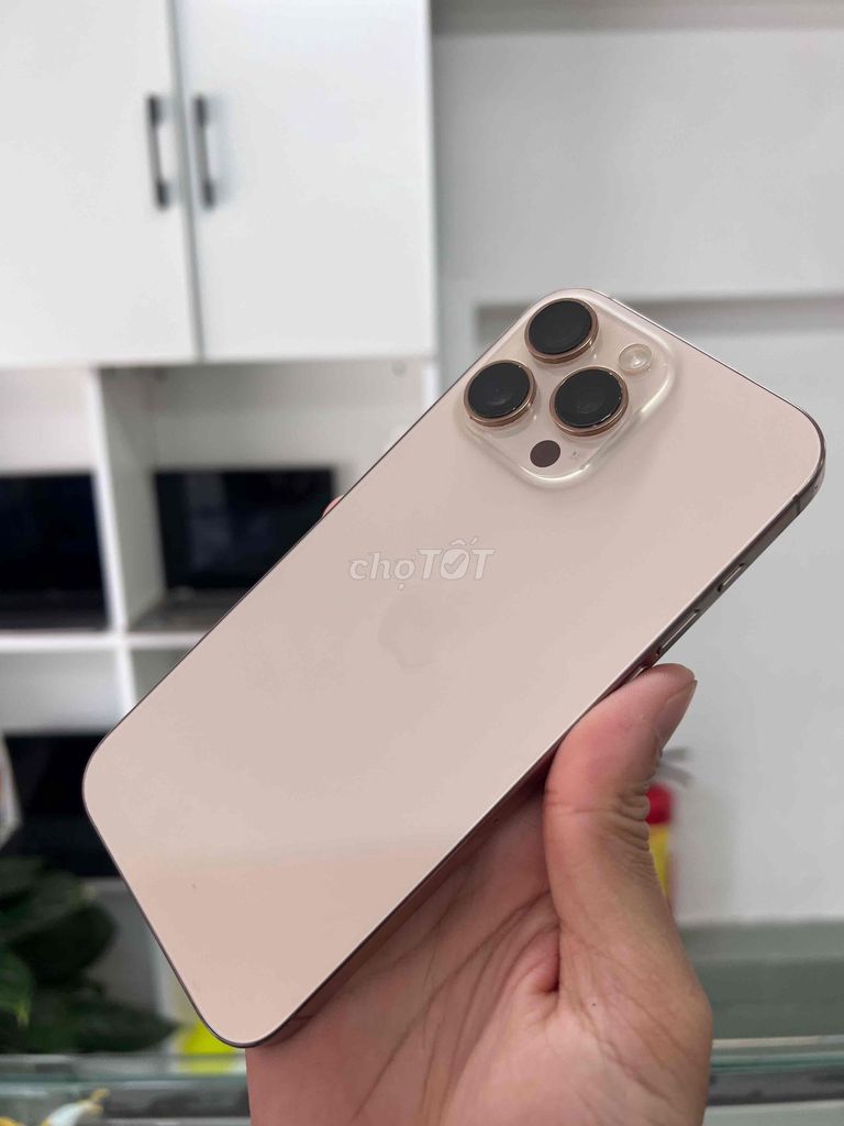 Apple iPhone 16 Pro Max 256GB Vàng nguyên zin. Mua bán Điện thoại tại Thành phố Đà Lạt Lâm Đồng được đăng bởi HPSTORE ĐÀ LẠT hình 1