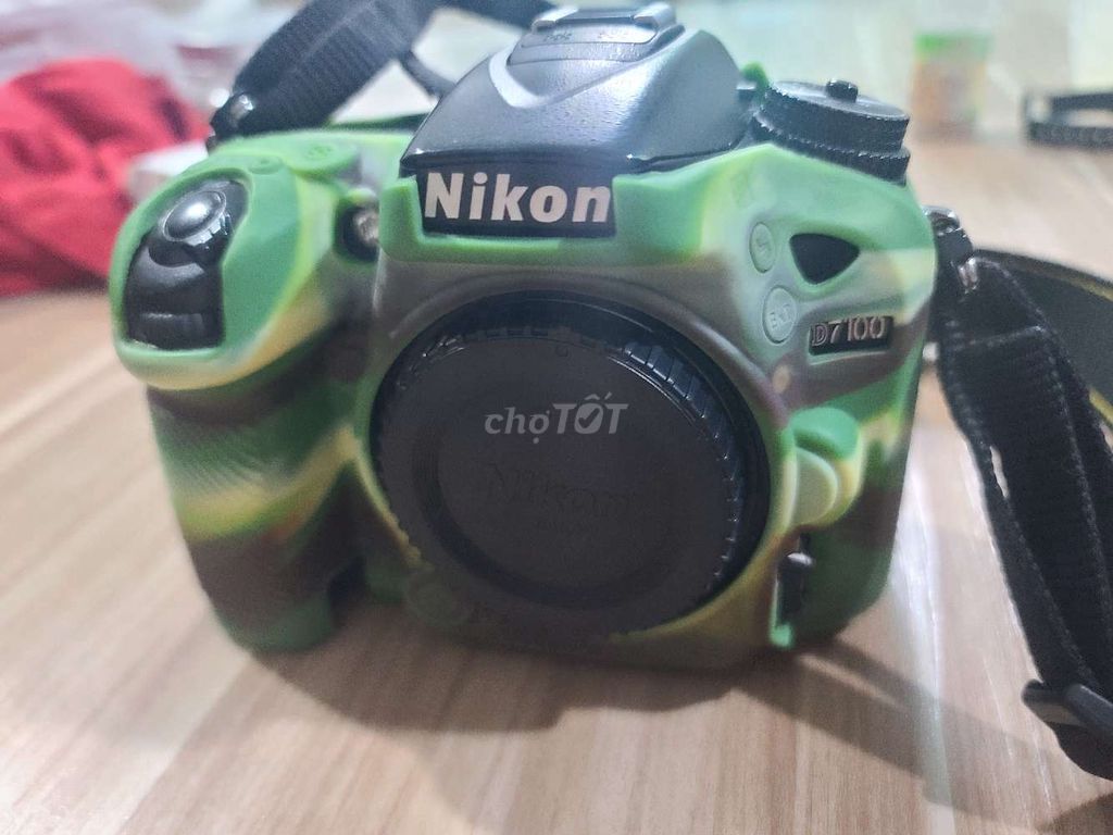 Nikon D7100