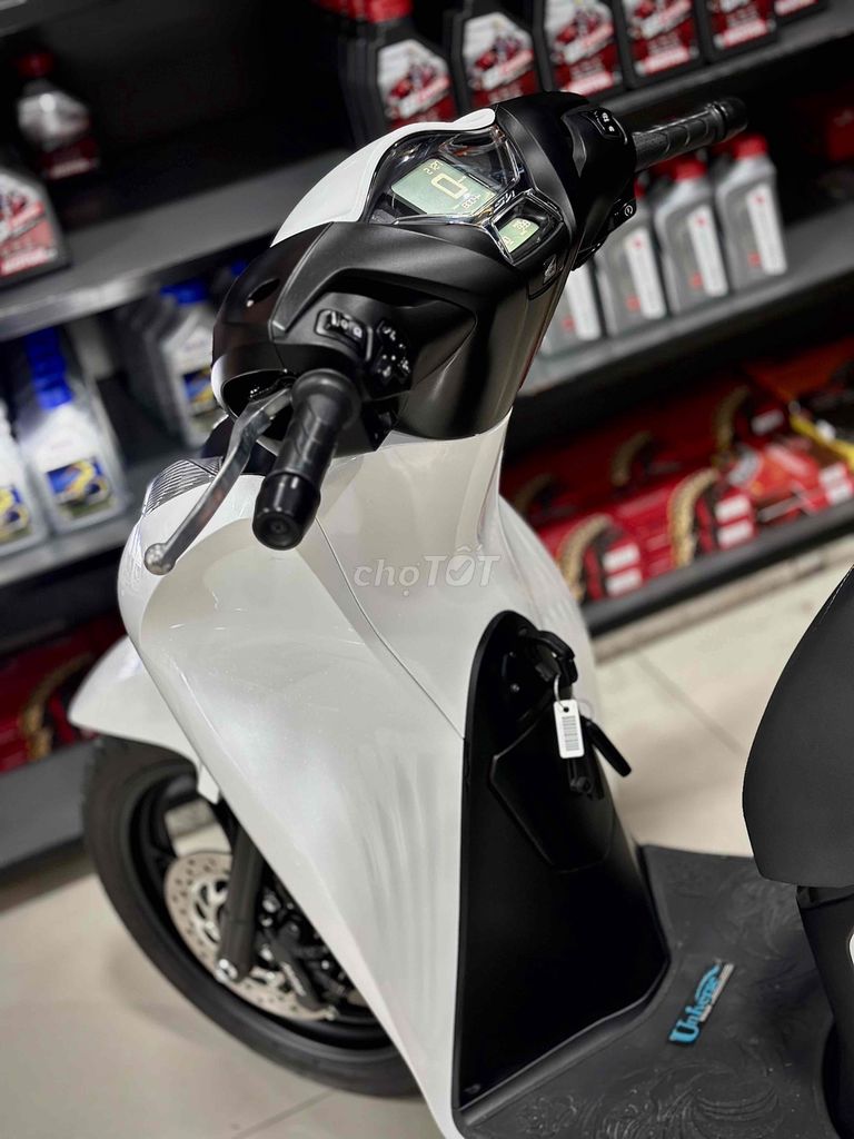 Sh125i 2024 Odo8k Lướt chính chủ ( Hỗ trợ GÓP ) 🔥🔥. Mua bán Xe máy tại Thị xã Phú Mỹ Bà Rịa - Vũng Tàu được đăng bởi Cửa Hàng Xe Máy Phú Mỹ hình 7