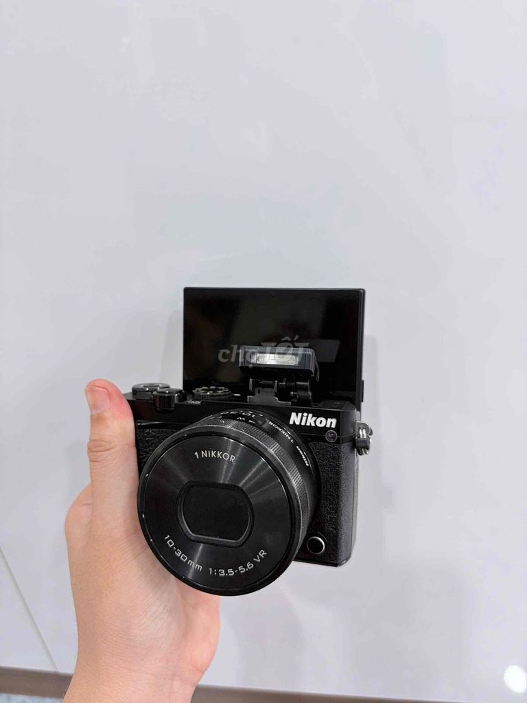 Máy ảnh Nikon J5 Đen Mới. Mua bán Máy ảnh, Máy quay tại Quận 12 Tp Hồ Chí Minh được đăng bởi Lan Anh Nguyen hình 1