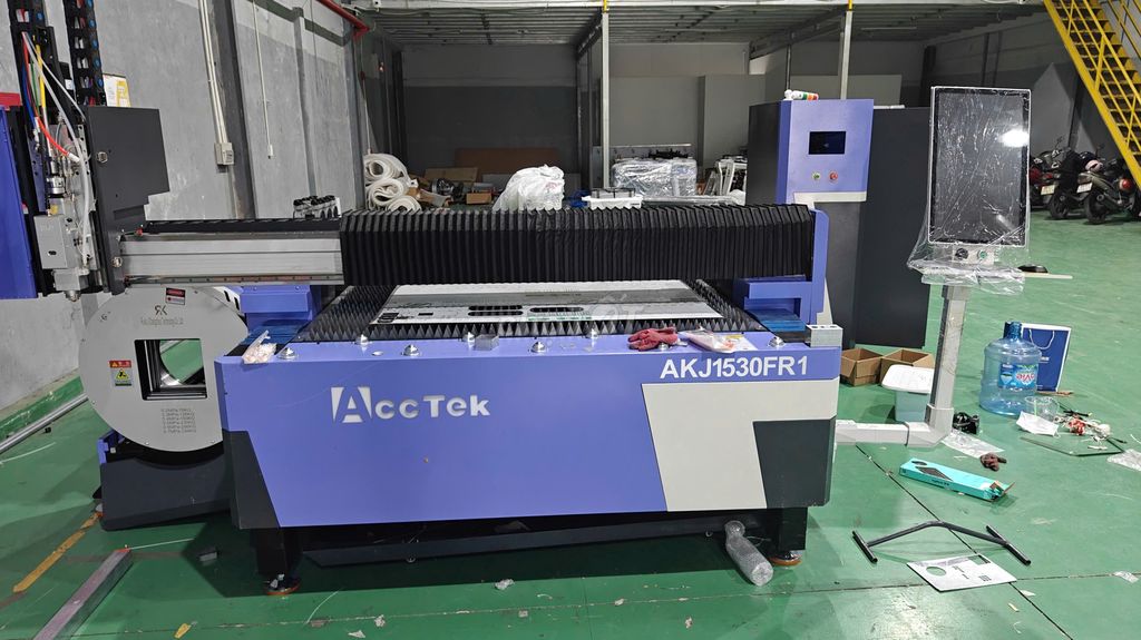 Máy cắt Laser tấm và ống kết hợp 3000w. Mua bán Đồ chuyên dụng, Giống nuôi trồng tại Thành phố Thuận An Bình Dương được đăng bởi AccTek Laser Việt Nam hình 1