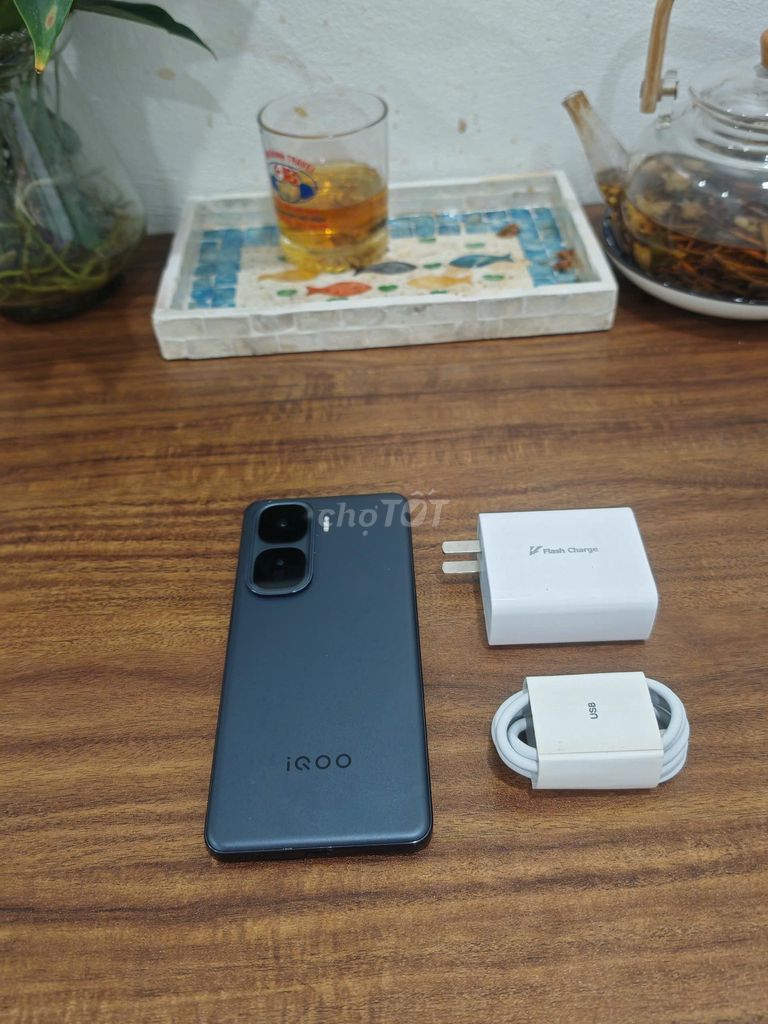 Vivo IQOO Neo 10 5G 12/256 Đen sạc 80w có ship COD. Mua bán Điện thoại tại Quận Hoàng Mai Hà Nội được đăng bởi Trần Ngọc Hiếu hình 1