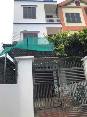 Cho thuê Nhà 3 tầng 3 ngủ. Cho thuê nhà ở tại Huyện Đan Phượng Hà Nội được đăng bởi Lan Chi