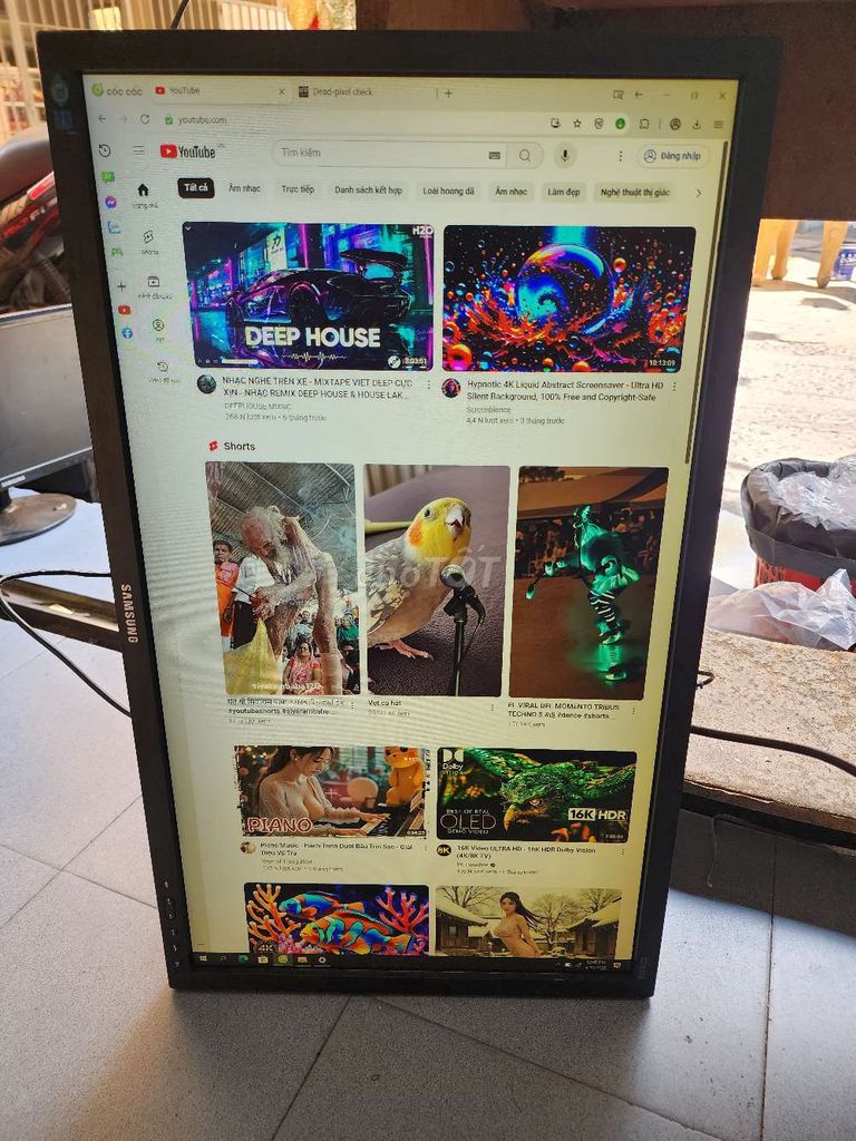 MÀN HÌNH SAMSUNG 27INCH ÁM VÀNG GÓC CHỮA CHÁY