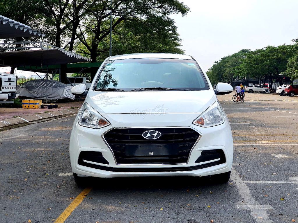 Hyundai Grand i10 2018 Sedan 1.2 MT -  Trắng đẹp