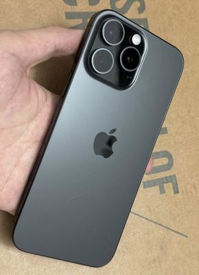iphone 16 pro max 256G đen 99% pin cao 94% zin ốc. Mua bán Điện thoại tại Quận Tân Bình Tp Hồ Chí Minh được đăng bởi Nguyễn Chí Ái