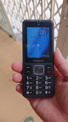 Thanh lý điện thoại Masstel izi 210 như hình