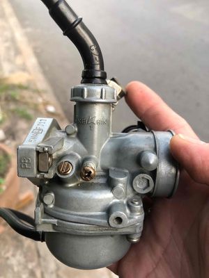 Bình xăng con Super Dream 2012