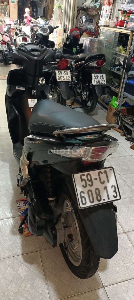 Yamaha Luvias FI Đen vàng đồng. Mua bán Xe máy tại Quận 5 Tp Hồ Chí Minh được đăng bởi THẮNG Q5 hình 6