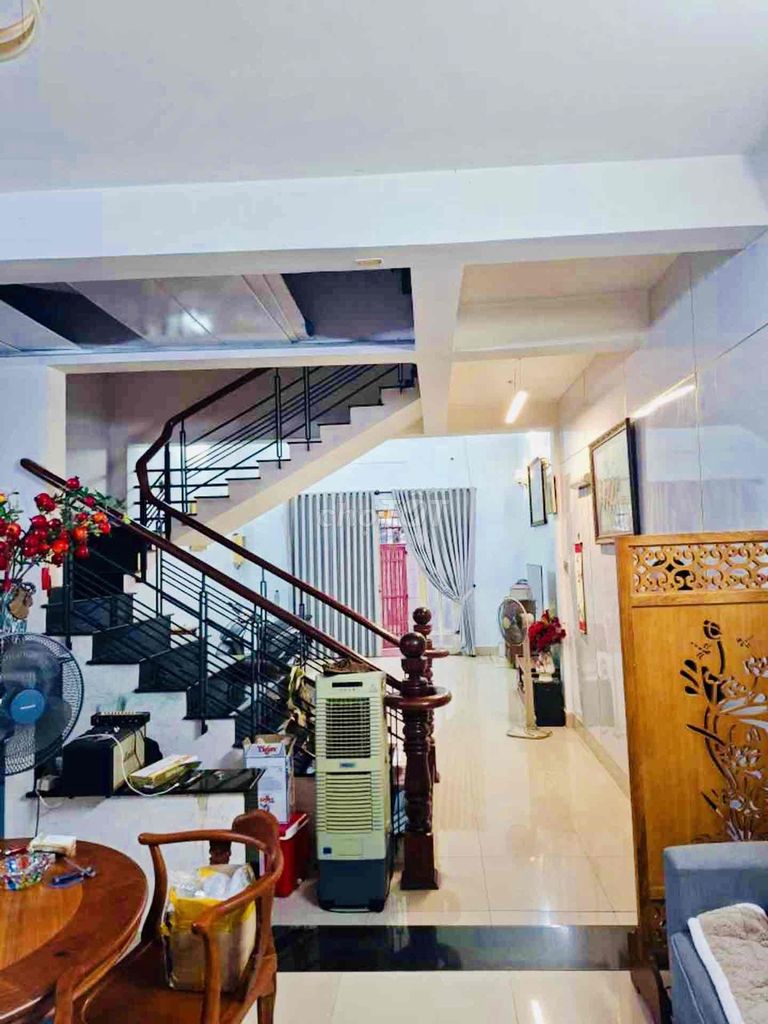 Дом 5 этажей, 95м2, ширина 5м, прямо у Cityland Фан Ван Три