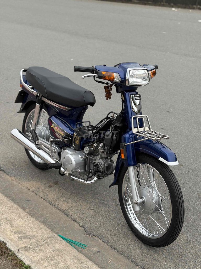 Super Dream 2005 BSTP chính chủ XE NHÀ dọn chơi. Mua bán Xe máy tại Quận 7 Tp Hồ Chí Minh được đăng bởi Dinh Thai hình 2