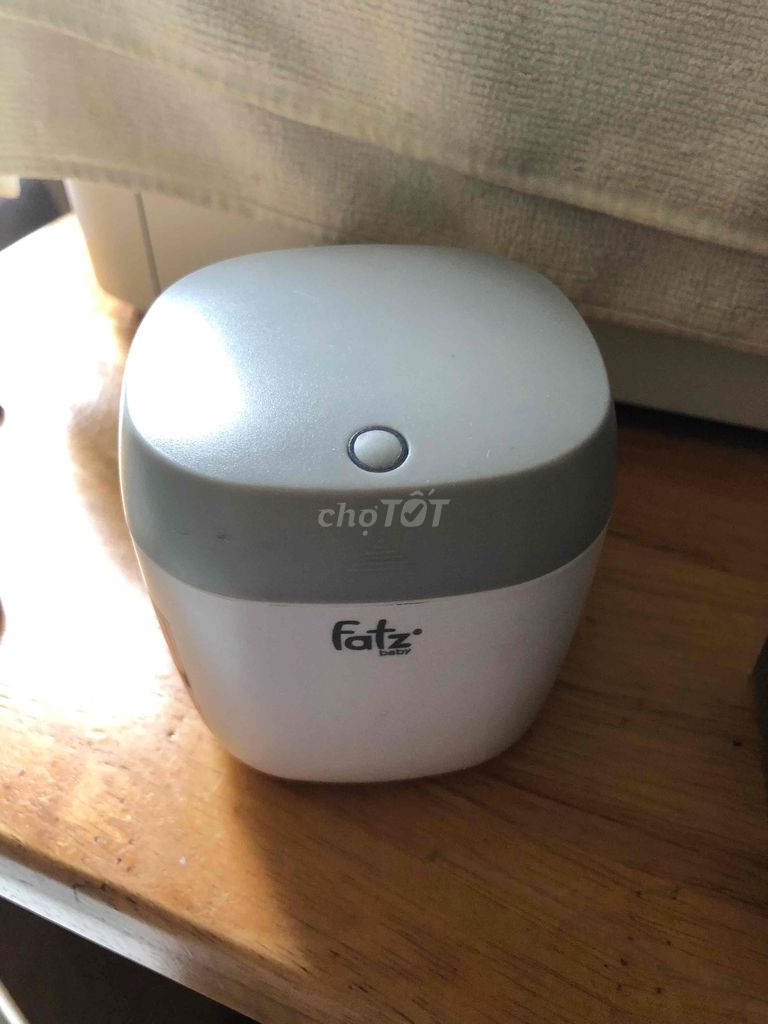 Fatzbaby FB4501tn Dụng cụ tiệt trùng UV Trắng, Xám. Mua bán Mẹ và bé tại Quận Ninh Kiều Cần Thơ được đăng bởi Famiesta hình 1