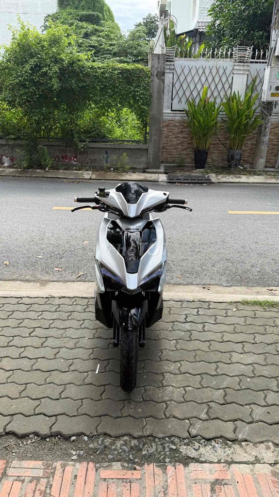 Honda Air Blade 2016, серебристый