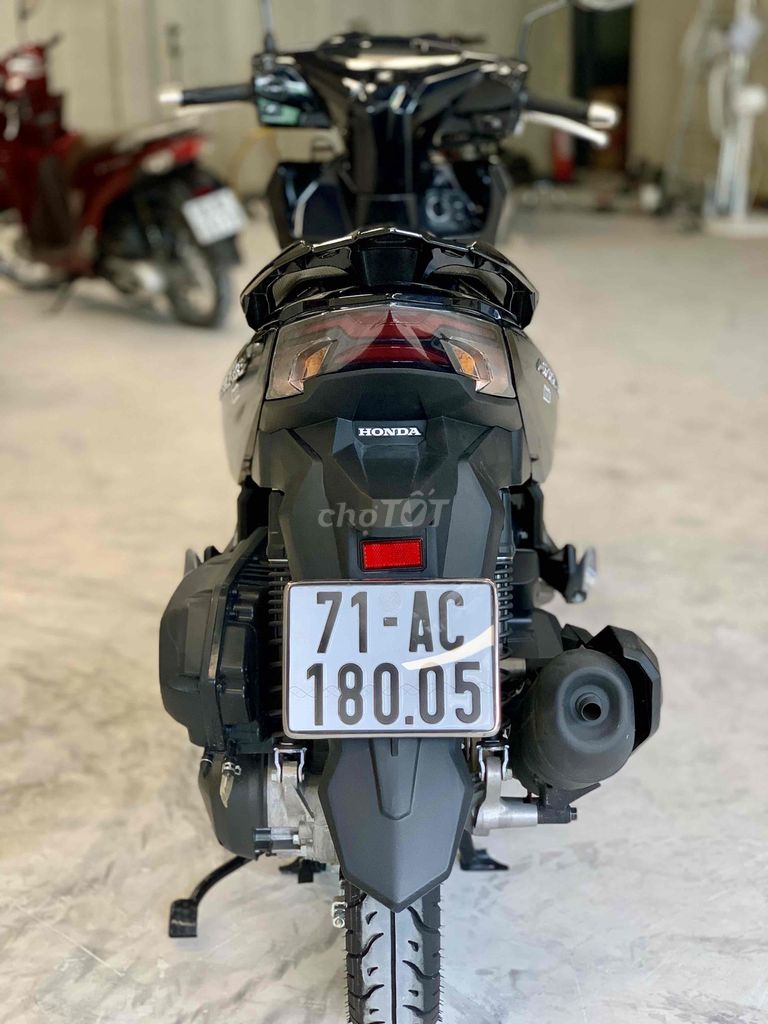 Air Blade 125 2025 xe như mới odo 2400 km biển 71. Mua bán Xe máy tại Thành phố Thủ Đức Tp Hồ Chí Minh được đăng bởi iMotorbike Khương Phan hình 5