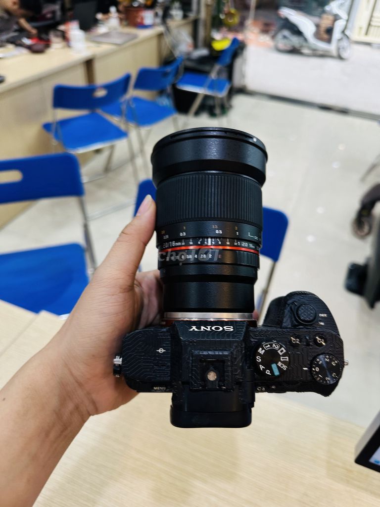 ống Kính Walimex Pro 16mm F2.0 For Sony siêu rộng