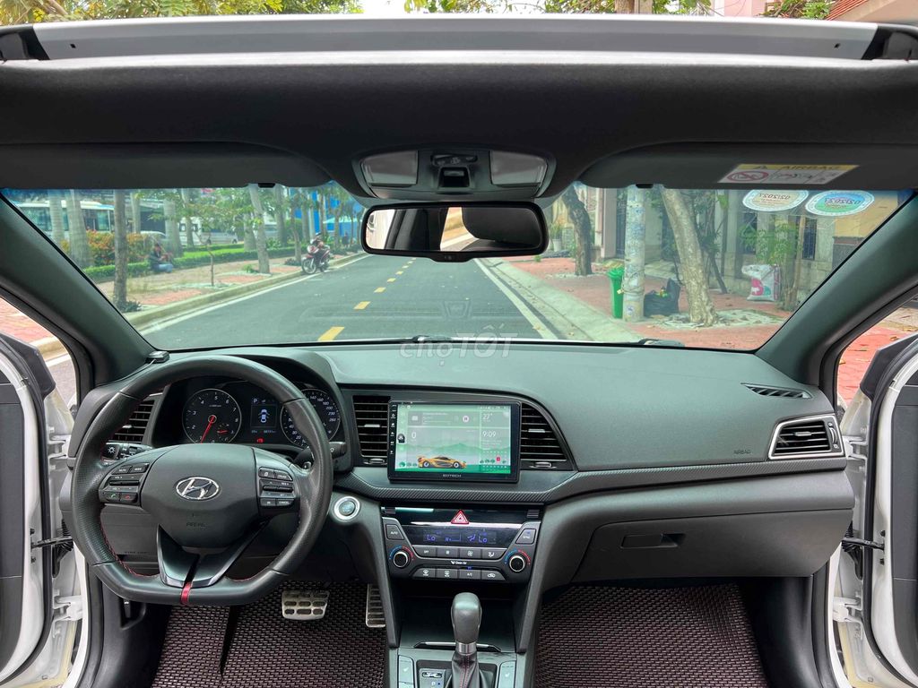 Hyundai Elantra 1.6 Sport 2018. Mua bán Ô tô tại Quận 8 Tp Hồ Chí Minh được đăng bởi Đông Mai hình 10