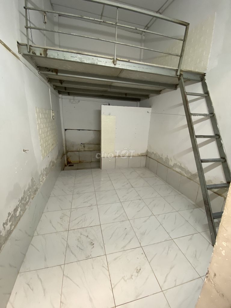 Phòng 25m2,mặt tiền đường An Dương Vương gần chợ cách Võ Văn Kiệt 500m