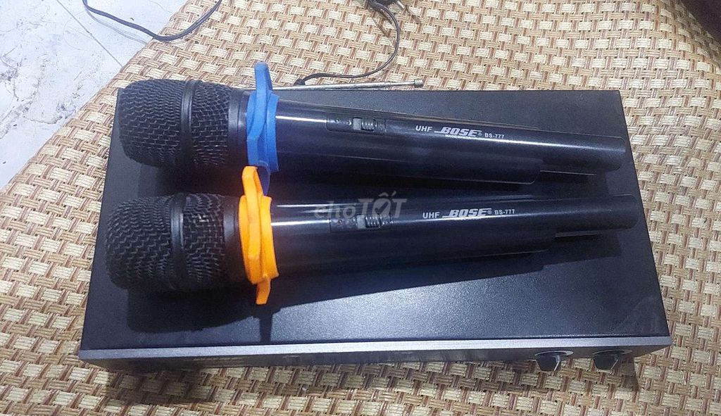 Micro không dây Bose BS-777 Đen đã qua sử dụng. Mua bán Tivi, Âm thanh tại Quận Tân Phú Tp Hồ Chí Minh được đăng bởi Trinh Phong hình 1