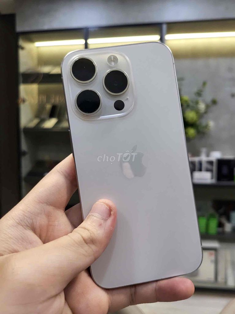 Apple iPhone 15 Pro 128GB Trắng Mỹ (LL/A) Like New. Mua bán Điện thoại tại Quận 8 Tp Hồ Chí Minh được đăng bởi TRƯỜNG MOBILE  hình 1