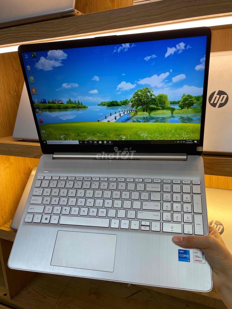 HP 15cf core i5-1135G7/ram 8/gssd 512g/15.6"FHD