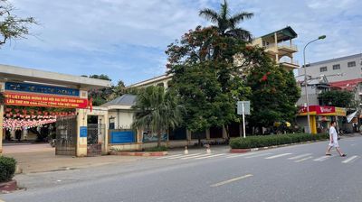 bán nhà mặt phố 75m Quang Minh Mê Linh Kinh doanh ngay