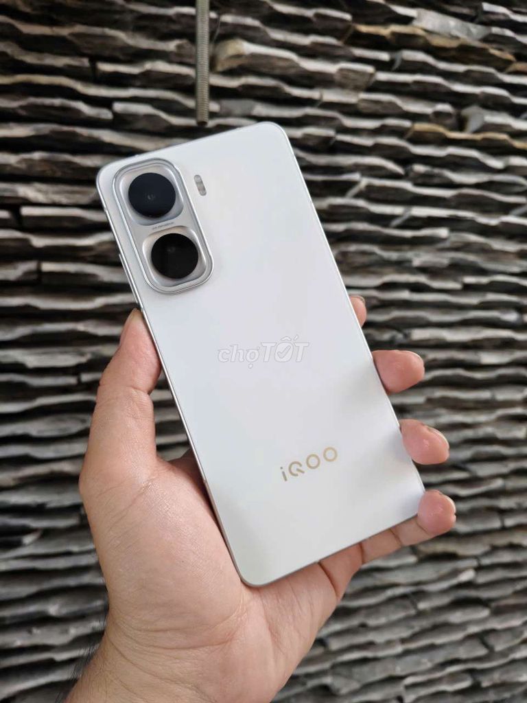 iQOO Neo 11 256GB Trắng Đã sử dụng. Mua bán Điện thoại tại Thành phố Thuận An Bình Dương được đăng bởi Thu Quynh shop hình 1