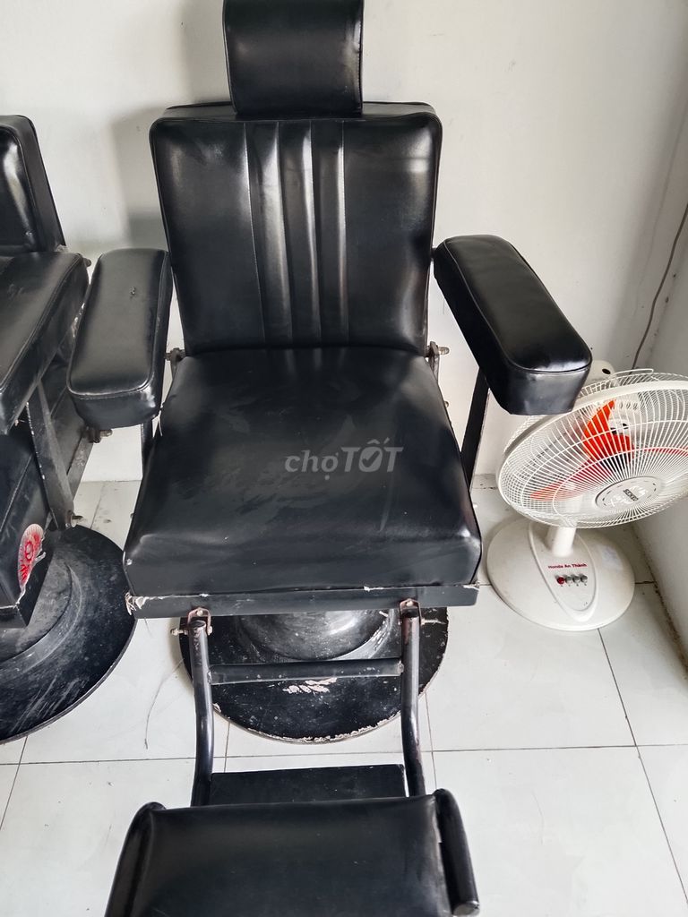 Ghế cắt tóc Đen Đã qua sử dụng. Mua bán Bàn ghế tại Huyện Châu Thành Tây Ninh được đăng bởi Tiệp Phạm hình 1