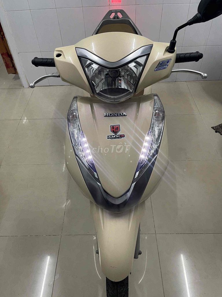 Honda Led 125 máy zin im xe đẹp ko lõi giá tốt. Mua bán Xe máy tại Thành phố Long Xuyên An Giang được đăng bởi Cầm Đồ Kiếng Văn hình 2