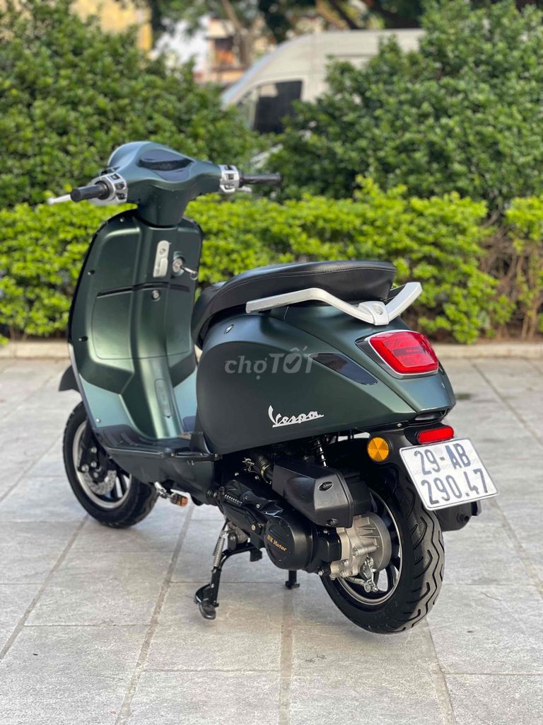 Vespa 50 Roma 2023 chính chủ xe như mới. Mua bán Xe máy tại Quận Cầu Giấy Hà Nội được đăng bởi Anh Khoa hình 5